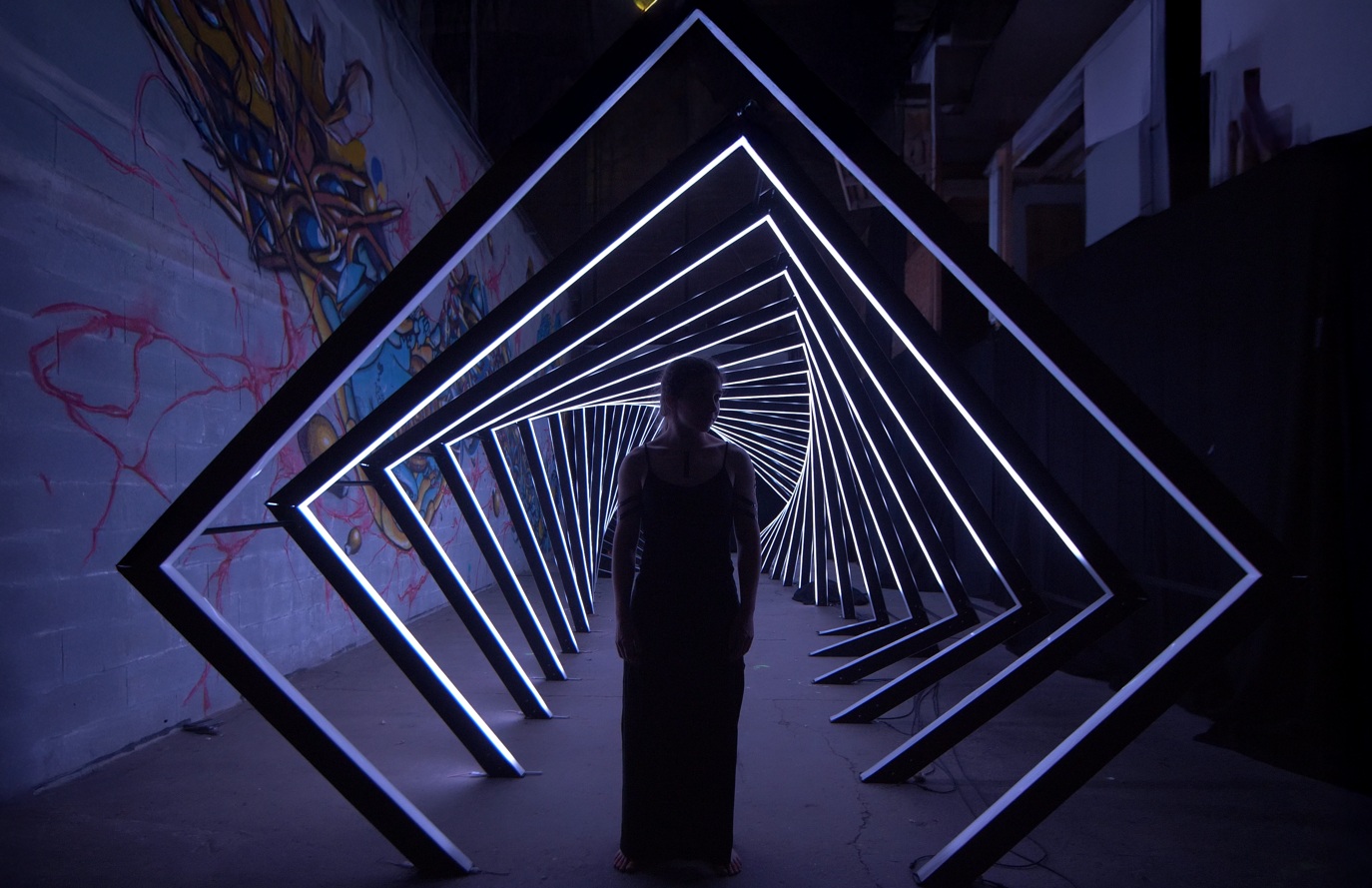 Into The Light Visual Sphère